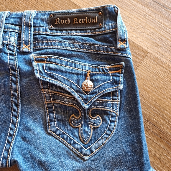 ☆Rock Revival Shorts☆ - Picture 7 of 12